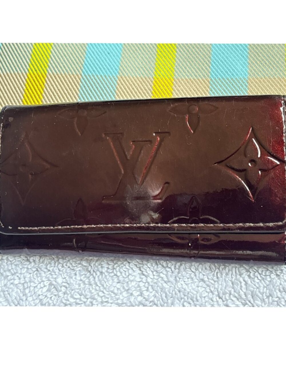 Louis Vuitton Monogram Vernis 4 Key Holder Burgundy Red Patent Leather Wallet